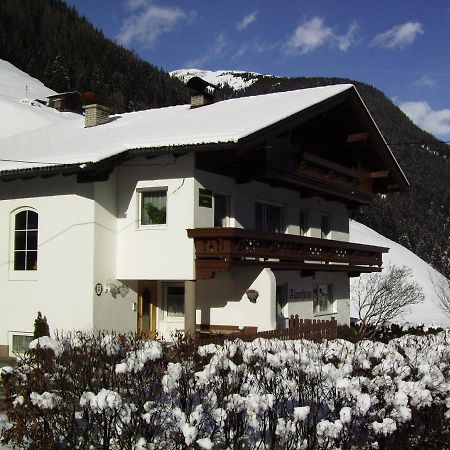 Ferienwohnung Alpenheim Тукс Экстерьер фото